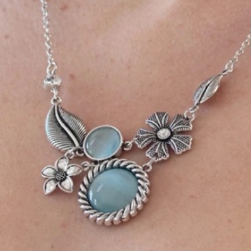 Paparazzi Exquisitely Eden Blue Necklace